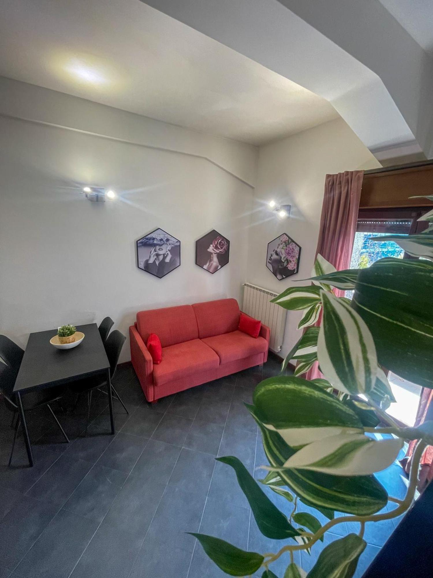 Apartamento In Town - Niguarda - Metro M3 Sotto Casa - Duomo In 12min Milán